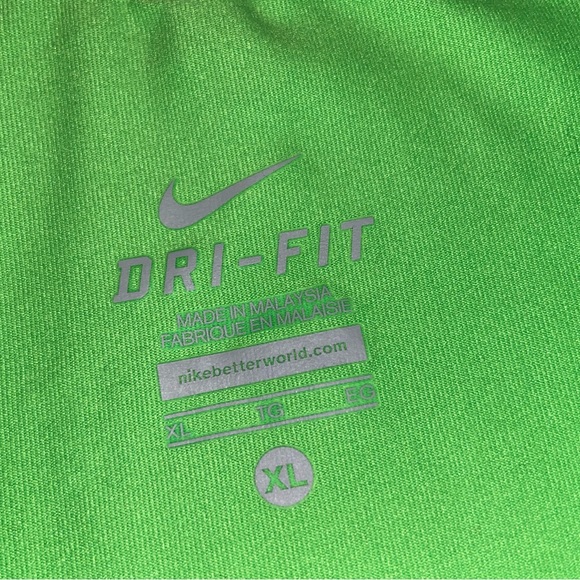 Men’s Nike Pullover - Picture 3 of 5